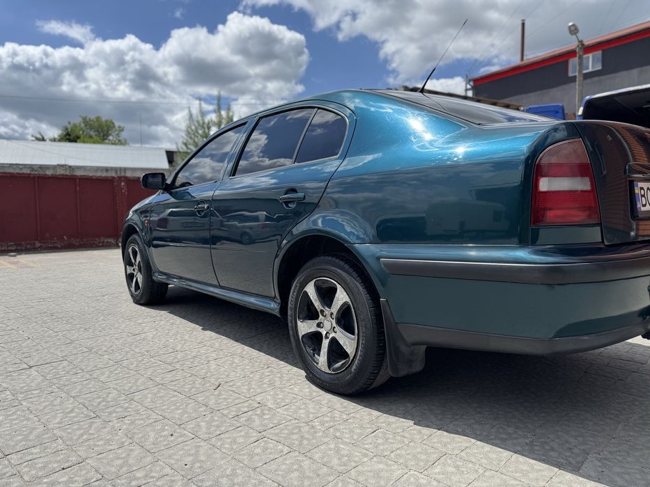 Шкода октавіа тур 1999 1.6 газ бенз
