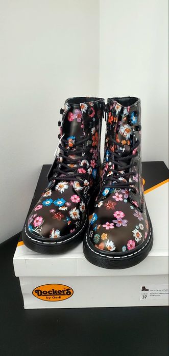 Botki Dockers 37