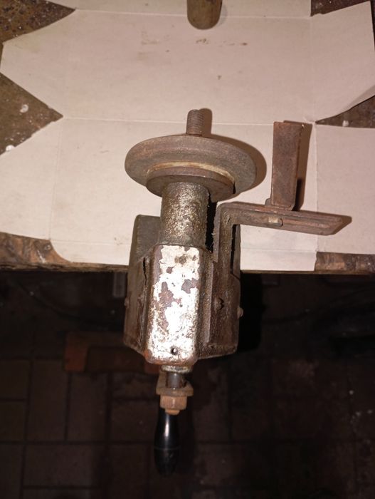 Ручний наждак,точило