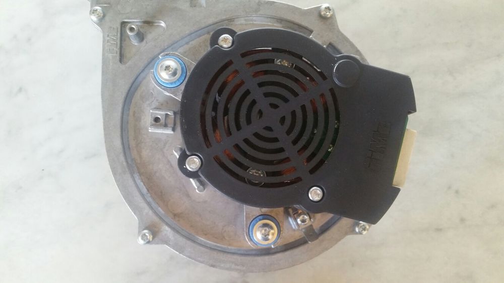 Wentylator pieca Ariston Cares Premium 24