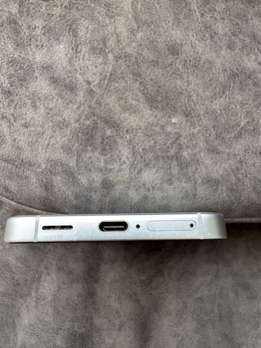 ОФІЦІЙНИЙ samsung galaxy s 24 / 256 gb.