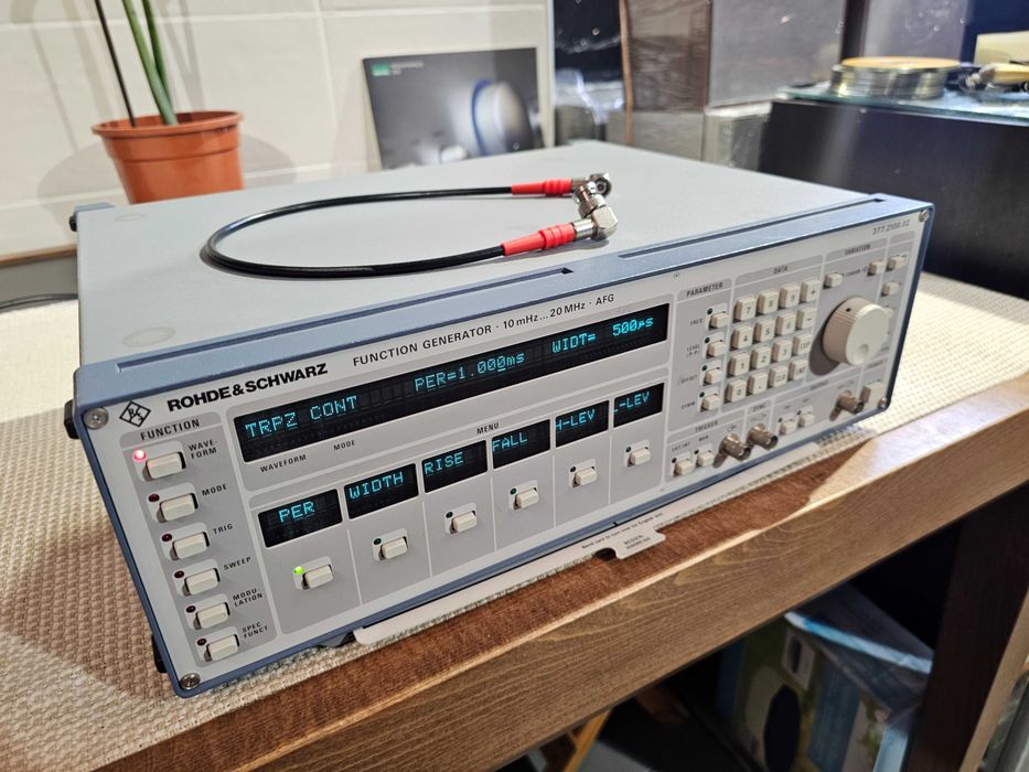 ТОП Rohde & Schwarz AFG 377-2100-02