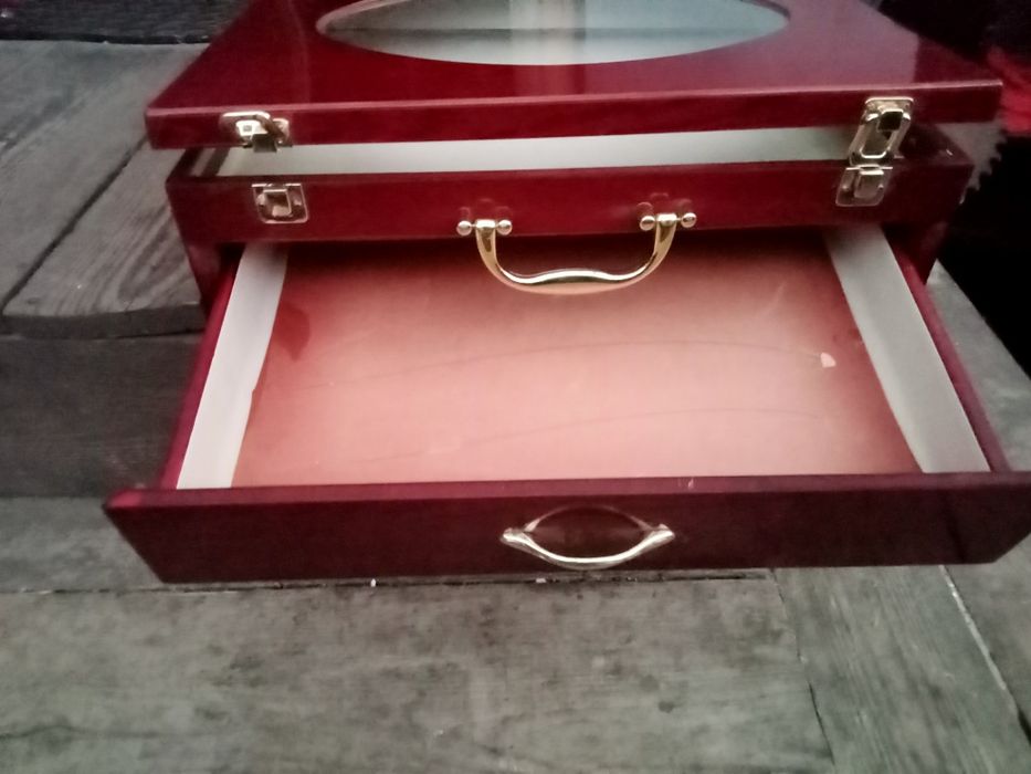 Подарочный чемоданчик рэтро