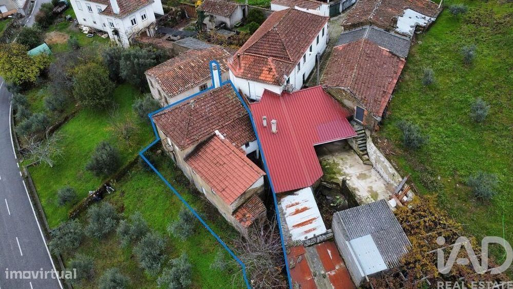 Casa / Villa T4 em Sobral de 106,5 m2