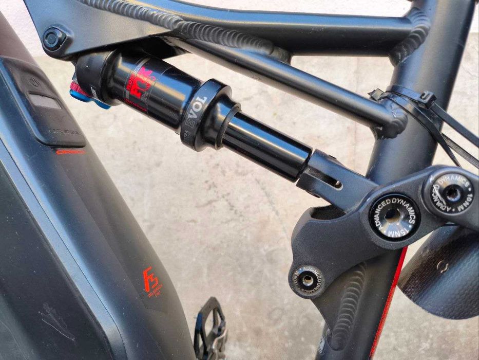 E-Bike Orbea Wild FS 30 (Tamanho M) - Transmissão Nova 10v + Bateria com excelente autonomia