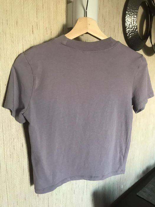 T-shirt lilás da Zara