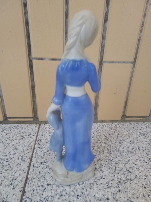 Mulher de porcelana