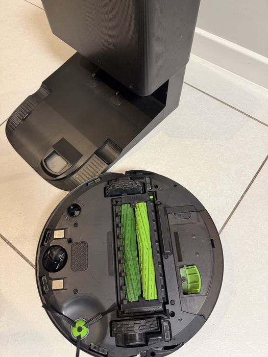 Robot sprzątający iRobot Roomba Combo j7+