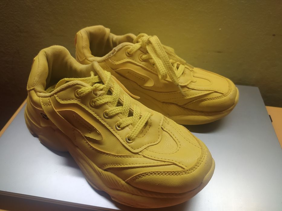 Кросівки для хлопчика!