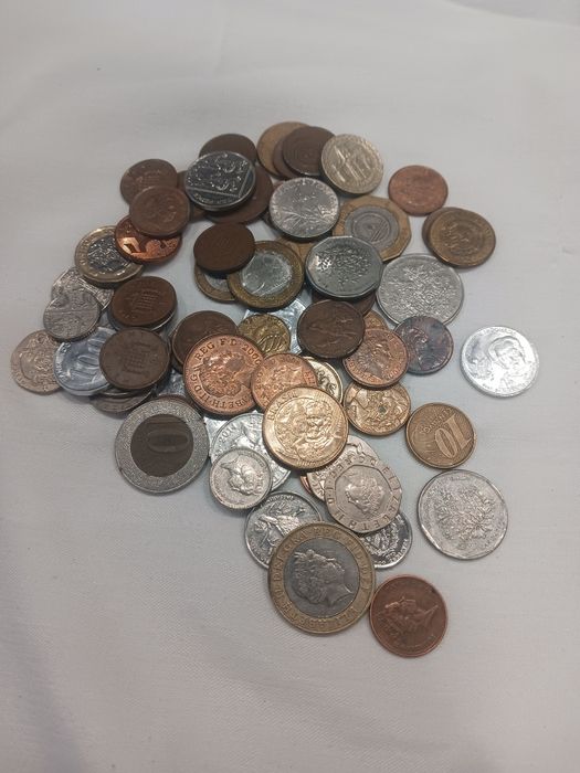 Lote Moedas do Mundo 300g