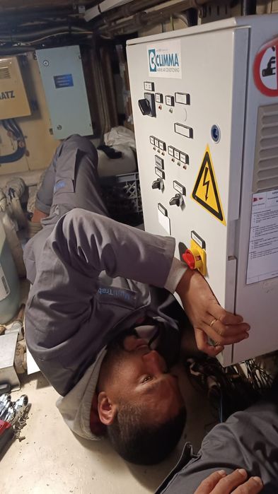 Instalações Elétricas e manutenção, residencial e comercial.