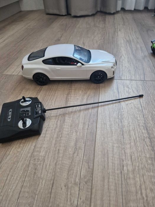 Машинка на радіокеруванні Bentley