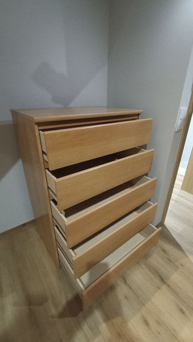 Cómoda e duas mesinhas de cabeceira - Melhor oferta