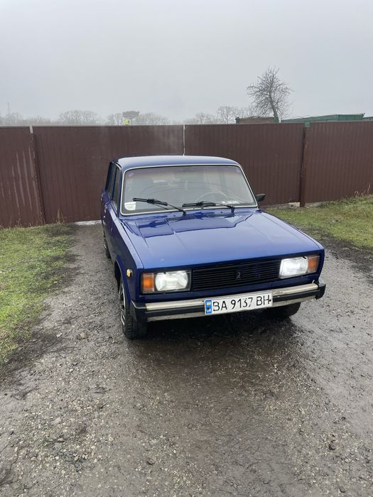 жигули ваз 2105.