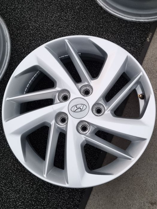 Felgi Alu 16" Hyundai Tucson iX35 i30 iX20 5x114,3 BdbStan Oryginalne