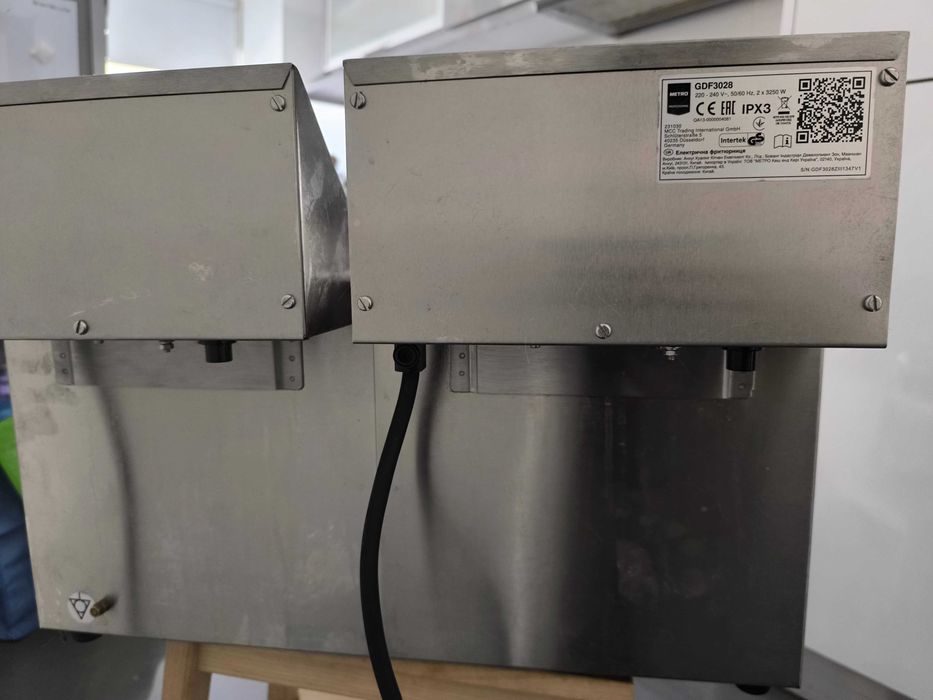 Fritadeira dupla METRO Professional 6500W – como nova