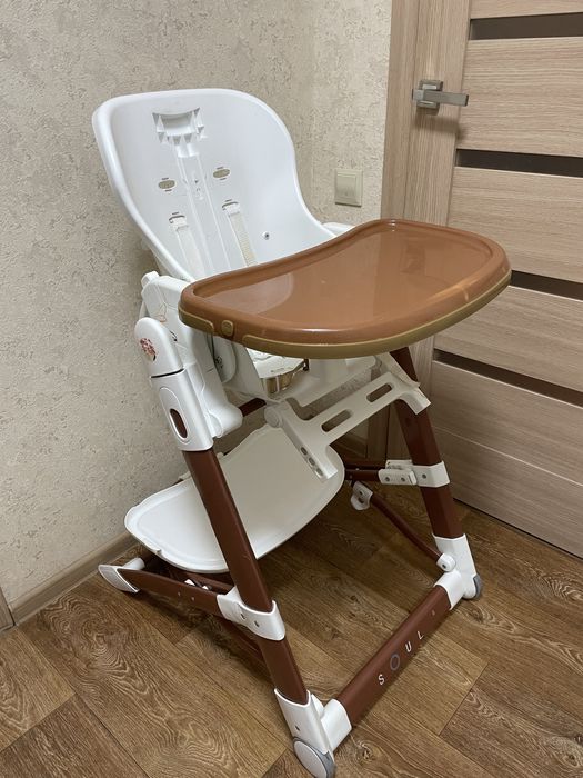 Стільчик для годування ICON Brown