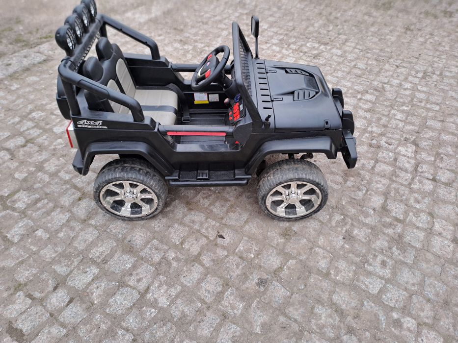 Auto na akumulator 4x4 Jeep mini cross