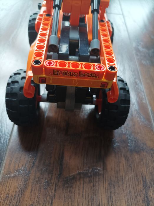 Wyścigowka z LEGO - od razu złożona!