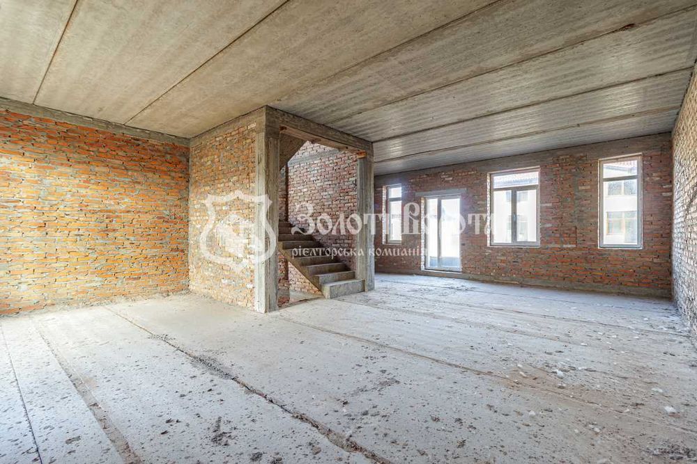 Дуплекс, 3пов. Під ремонт. село Підгірці, Обухівський район