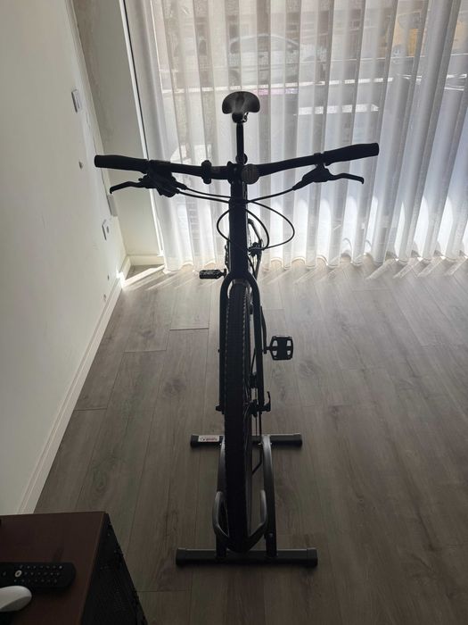 Specialized Sirrus X 2.0 – Tamanho M | Preto | Excelente Estado