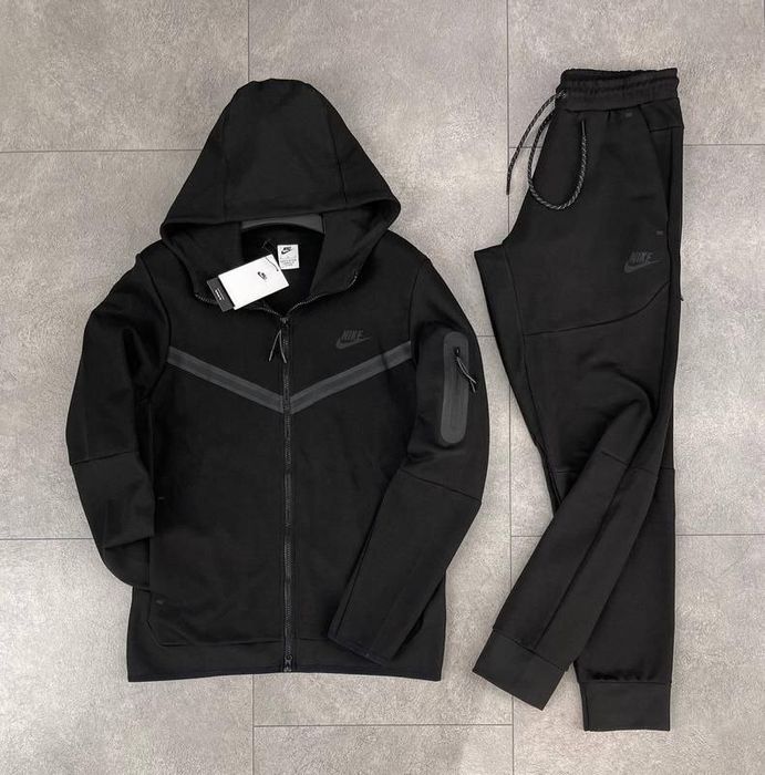 Nike Tech Fleece