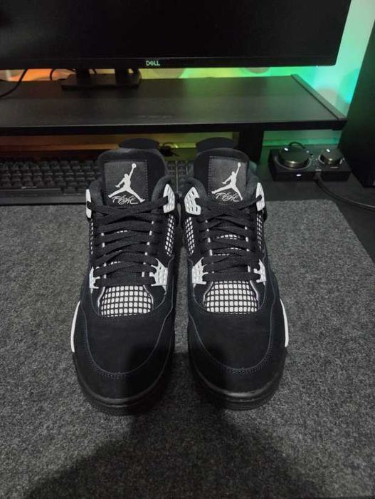 Jordan 4 Retro White Thunder R.46