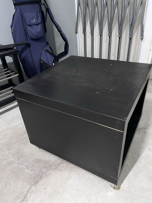 Mesa de Centro IKEA Castanho Escuro com Rodas