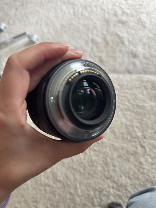 Objetiva Canon RF 24mm F1.8 MACRO IS STM