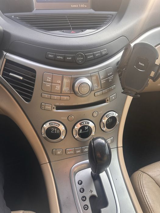 Субару Трібека 2008 року