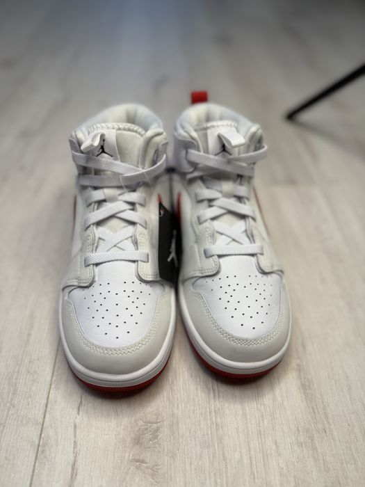 Кросівки дитячі Jordan 1 Mid RM EasyOn FQ1282-106