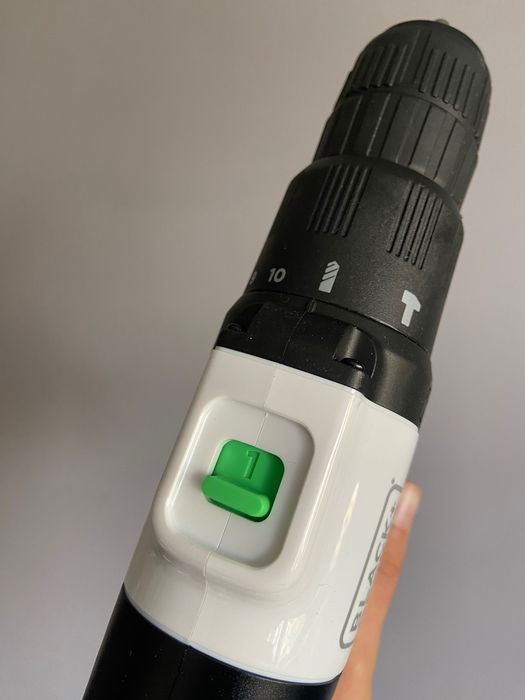 Akumulatorowa wiertarka udarowa 12V Black & Decker  Hammer drill