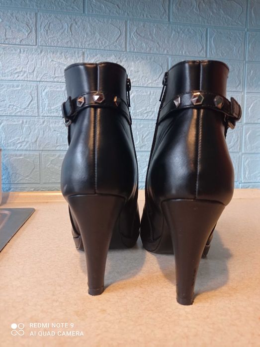 Buty rozmiar 40, botki/obcas