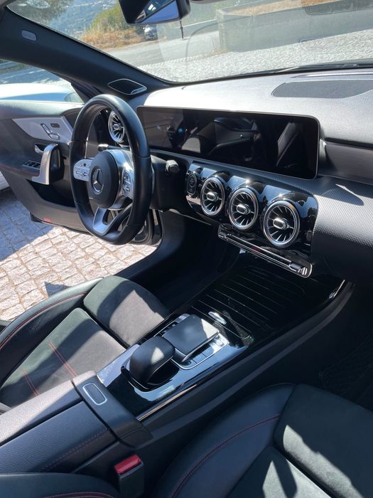 o: Mercedes A 180d – Full Extras (Teto Pano / Cam 360 / Multibeam) – 118k km
