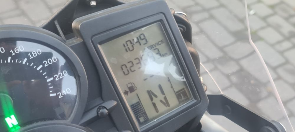 BMW f650 GS TWIN dwa cylindry  2011 pojemność silnika  798