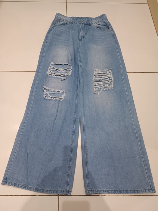 Spodnie jeansowe damskie wide leg z przetarciami rozm.S Shein