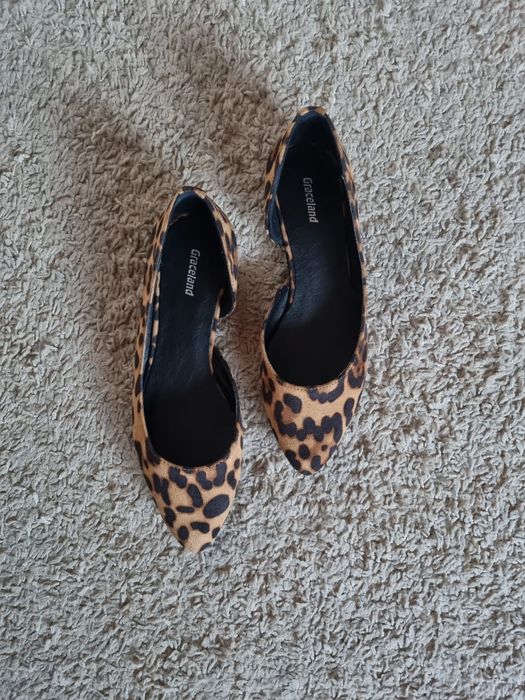 Buty damskie płaskie