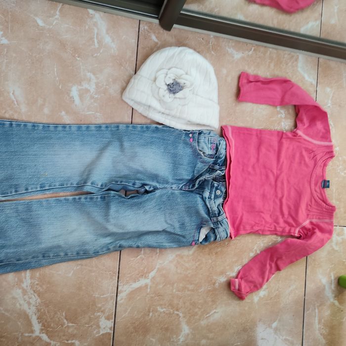 Віддам теплі кофти для дівчинки