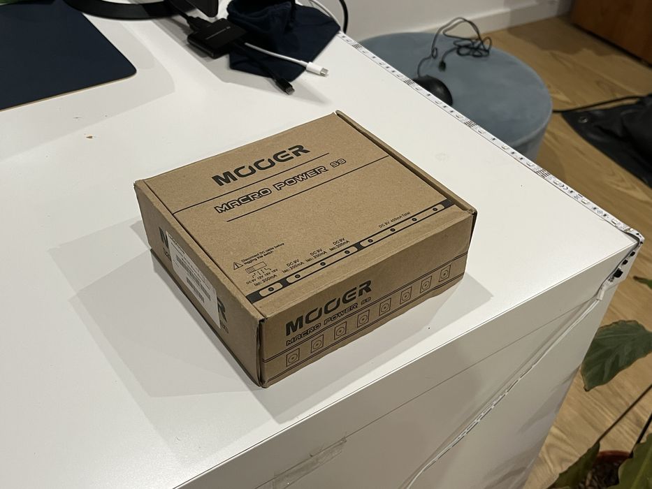 Power Suply da mooer usada poucas vezes