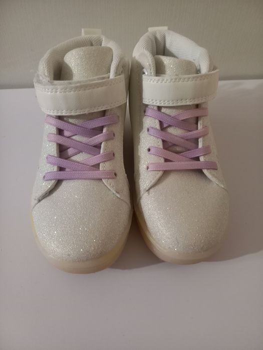 Высокие кроссовки Disney 27 р