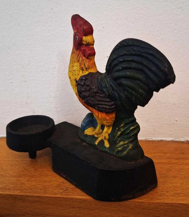 Suporte em ferro para velas, antigo, com galo