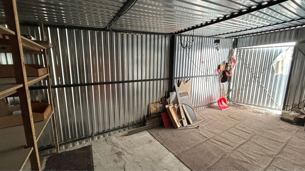 Металевий гараж 18м2 в ГБК «Борисфен» 3 на 6м. Початок ряду