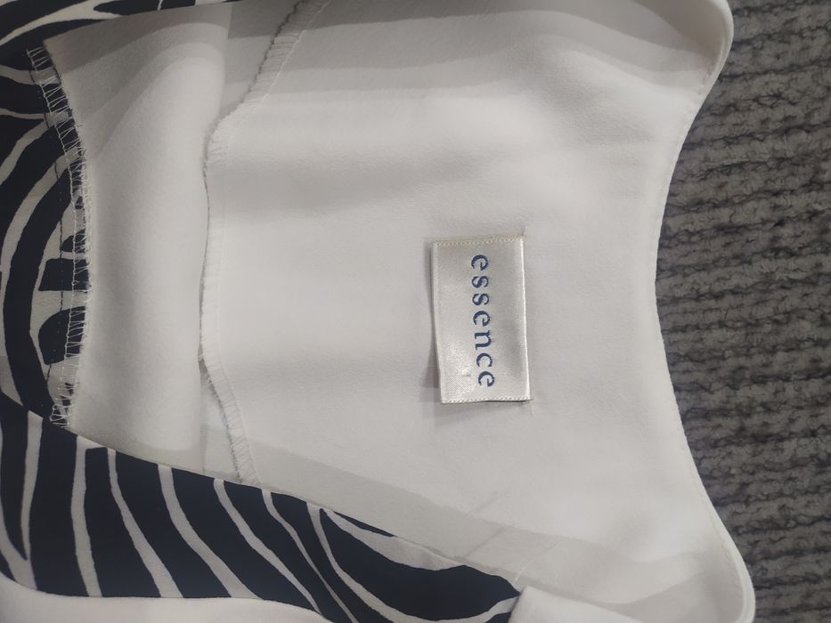 elegancka bluzka damska Essence 44 46
