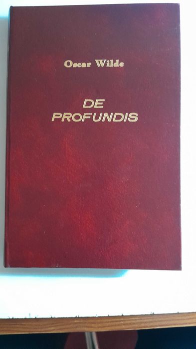 Guerra e Paz de Leon Tolstoi em 8 volumes e outros de autores famosos