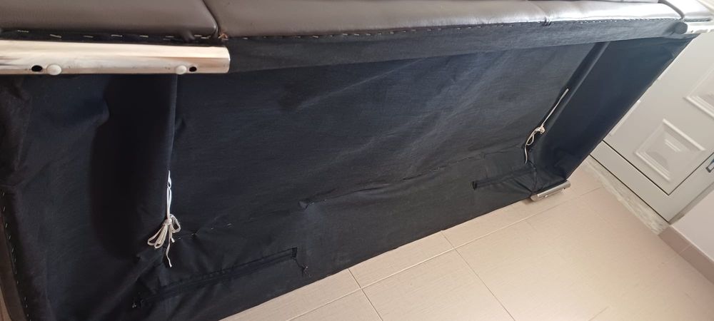 Vendo sofá de 3 Lugares em pele castanha genuína da sofatinni.