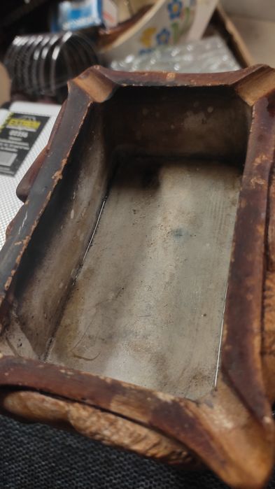 Stara stylowa popielniczka