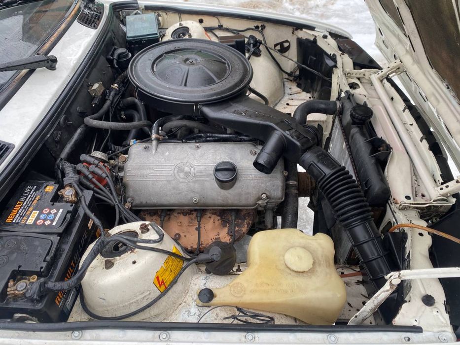 Продам bmw e30 1.8