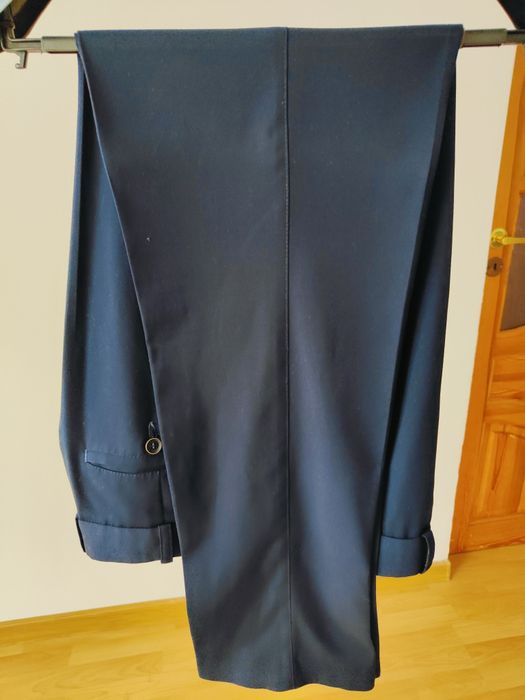 Garnitur granatowy idealny stan, na wzrost 185 cm