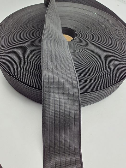 Guma czarna ozdobna szer.6 cm.