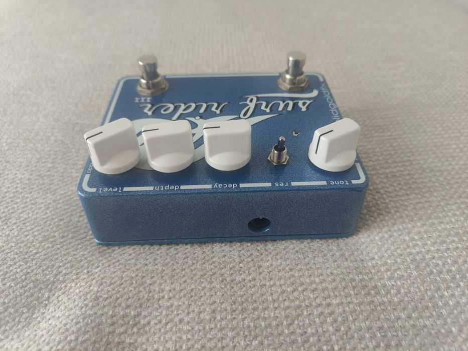 SolidGoldFX Surf Rider